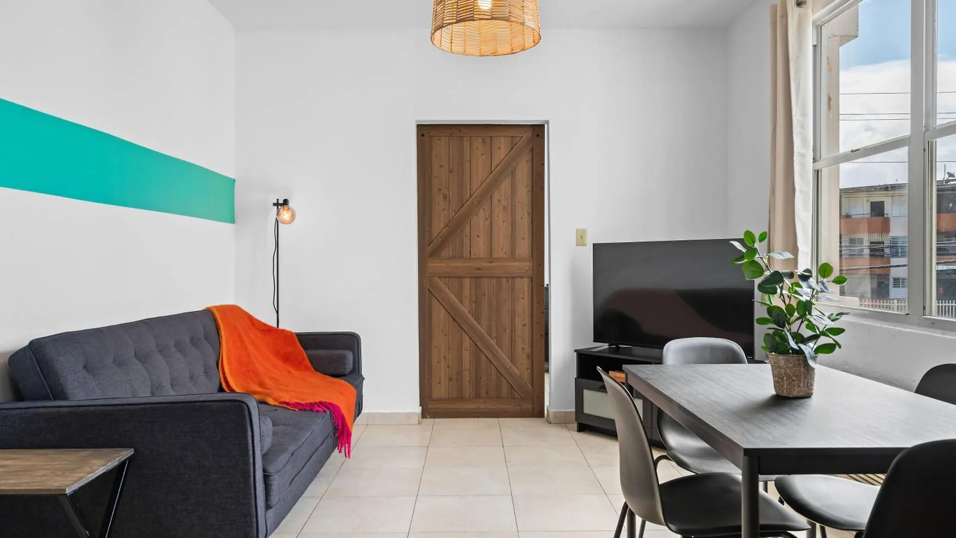 Vacation Getaway In Ocean Park With Parking Apartment San Juan