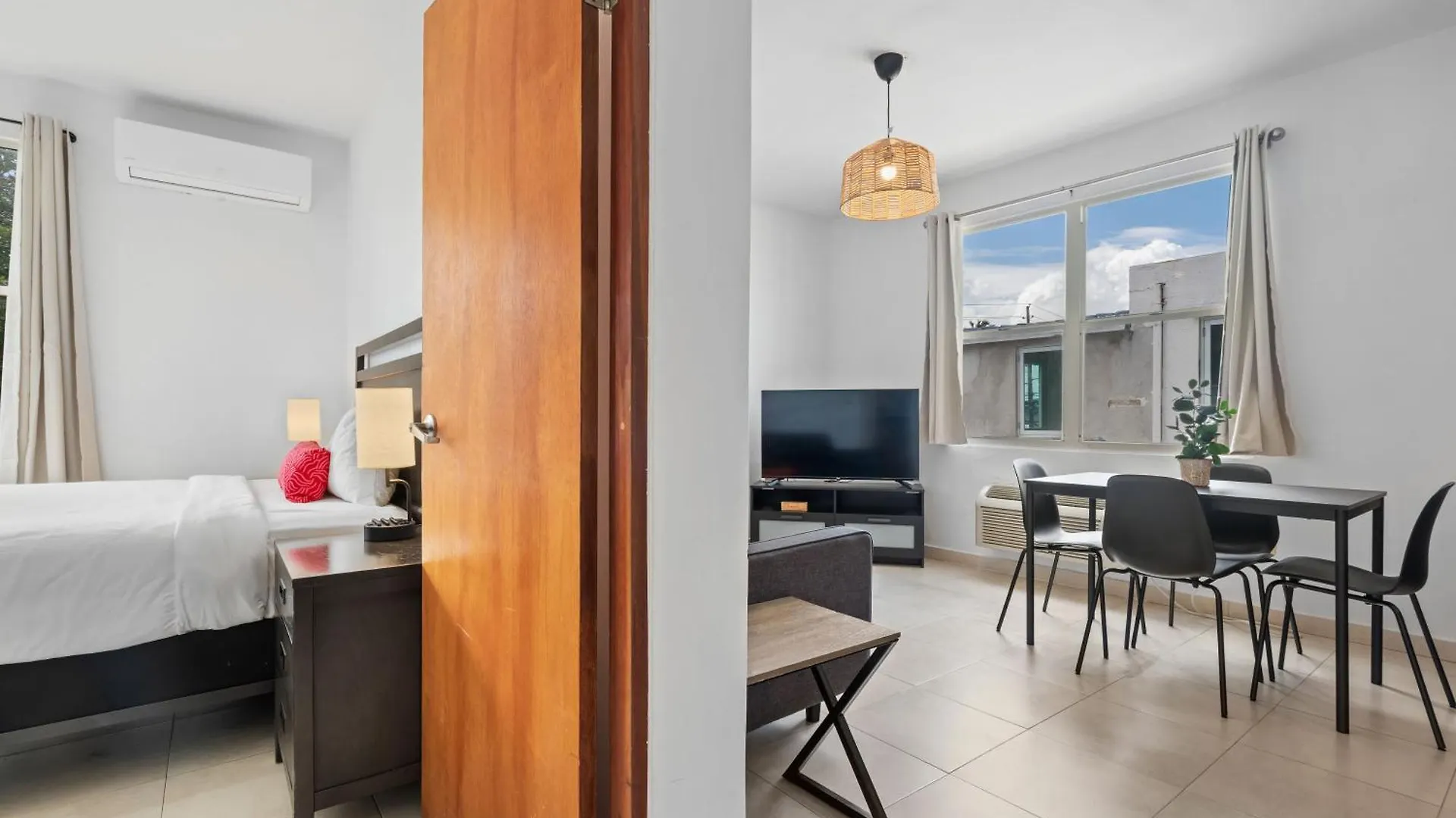 Vacation Getaway In Ocean Park With Parking Apartment San Juan